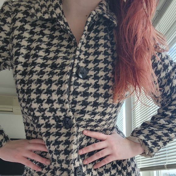 Houndstooth Ann Taylor blazer - Picture 3 of 6